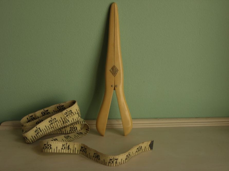 glove stretcher antique bone edwardian victorian wardrobe costume accessory tool turn of the century