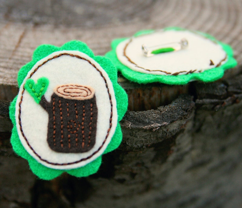 Felt Cameo Brooch Loving Log Eco Scarf Pin