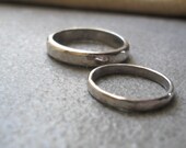Hammered Gold Wedding Band Set