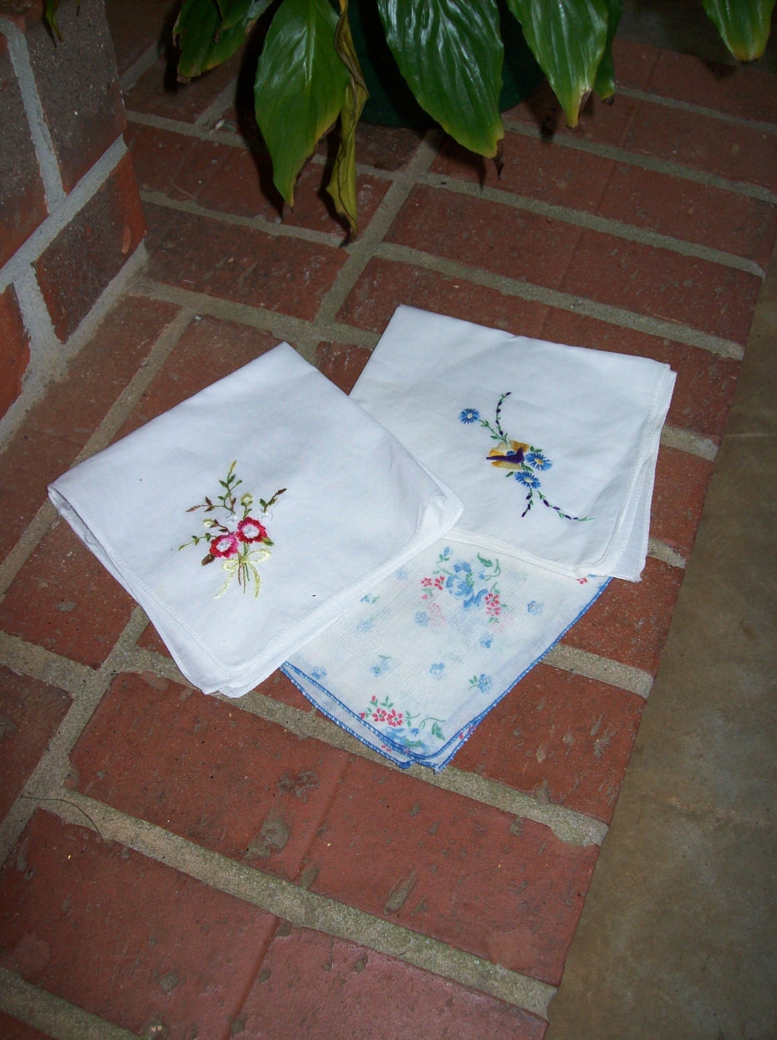 Vintage Linens Handkerchief Collection Cottage Chic Shabby Decor French Farmhouse Sewing Suppliies Altered Art Projects