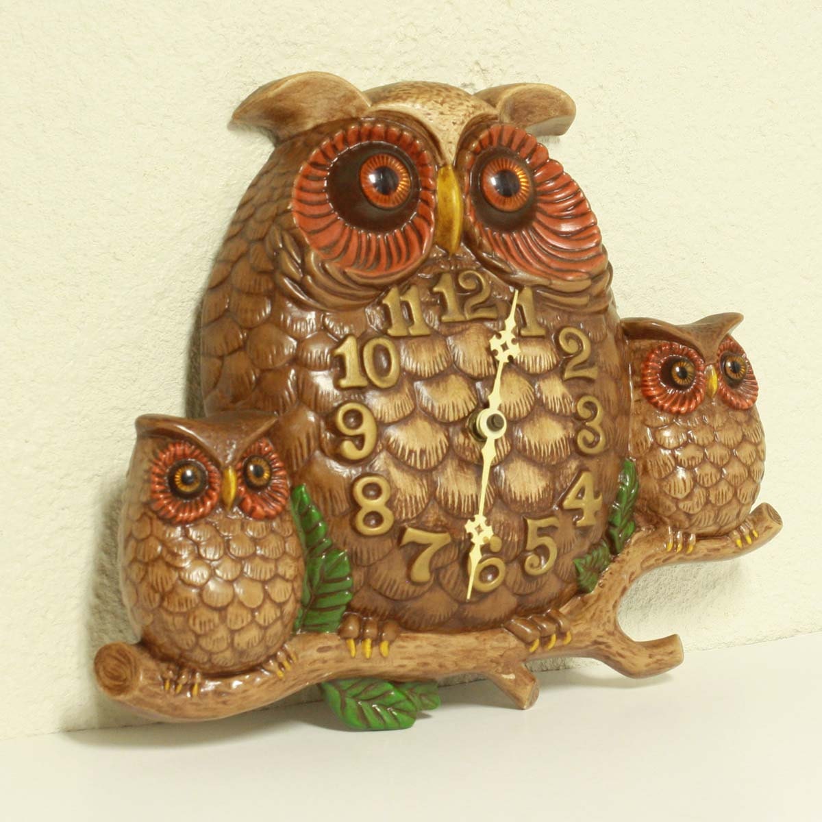 Vintage clock owl clock wall clock arnels by OldCottonwood