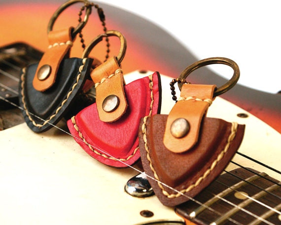 Personalized Guitar Pick Case Leather keyring - Hand Stitched - Gift for Him