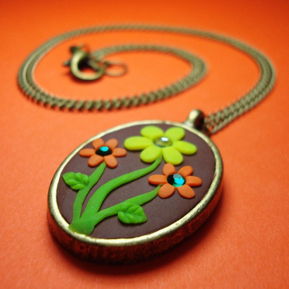 Daisy Bouquet Necklace