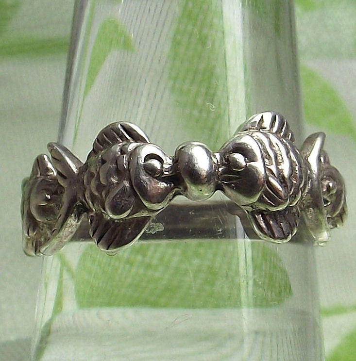 Vintage Sterling Silver Fish Ring Band - Size 6