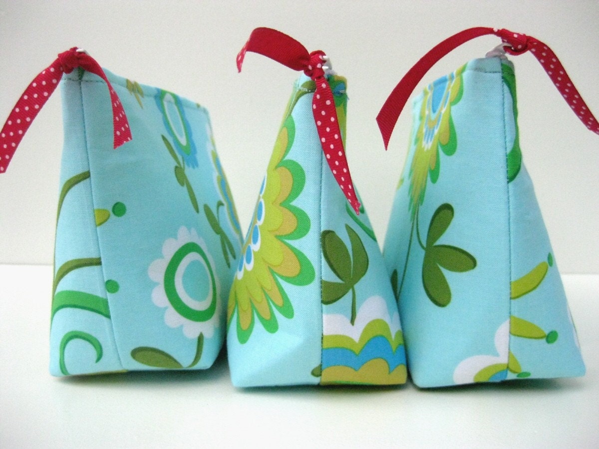Gift Set of 3 Cosmetic Make-Up Bags for Bridesmaids or Girlfriends, bridesmaids gift idea, set of 3 zipper pouches, lime green aqua blue
