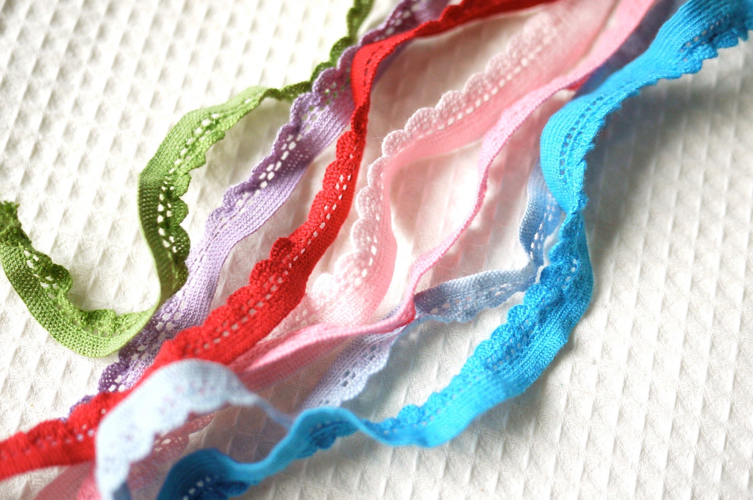 7 Colorful Scalloped Elastic Trims