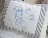 FRenCH BLuE DOWN and FEATHER CoTTaGe CaBBaGE RoSES SHaBBy CHiC 14x18 PiLLoW