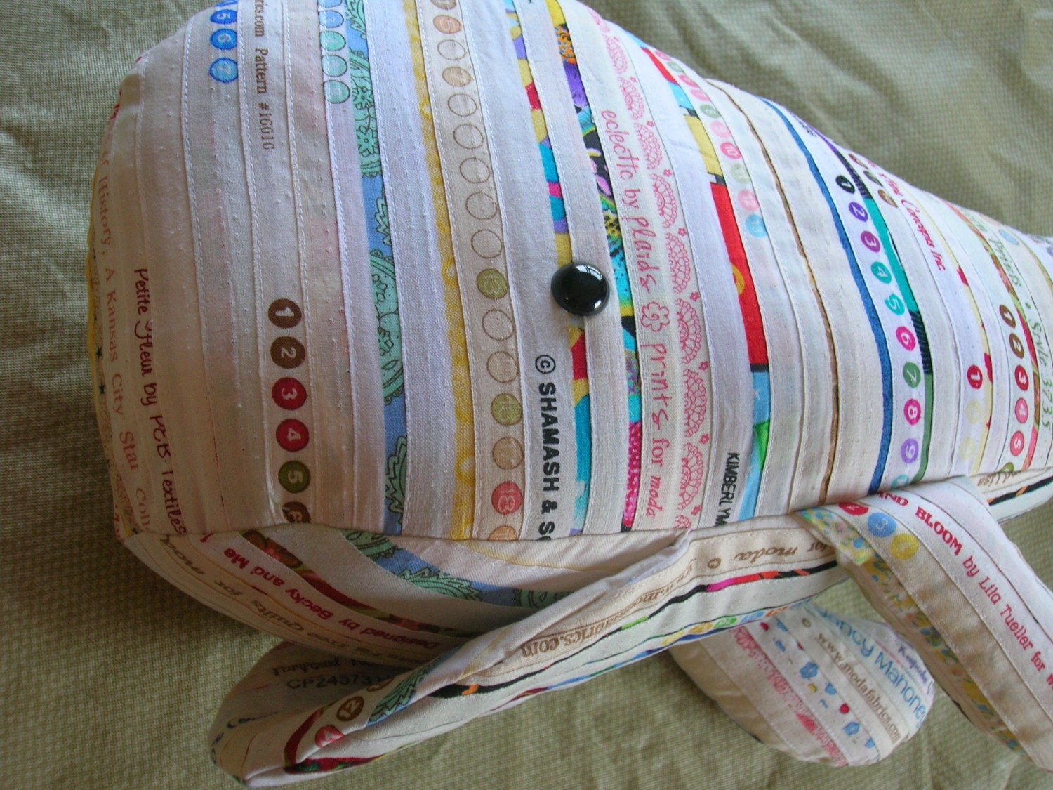 Selvage Fun - Bubbly the Whale - CUSTOM ORDER LISTING