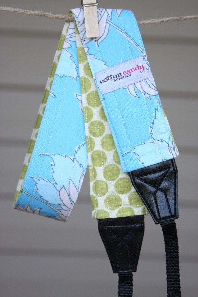 Chrysanthemum and Dots Reversible Camera Strap