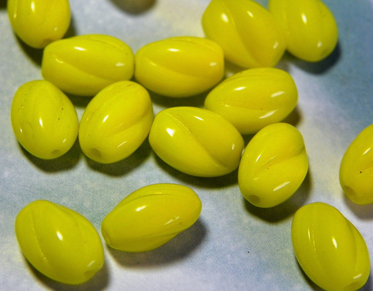 Vintage West German Opaque Yellow 11x8mm Twisted Oval Glass Beads (40)