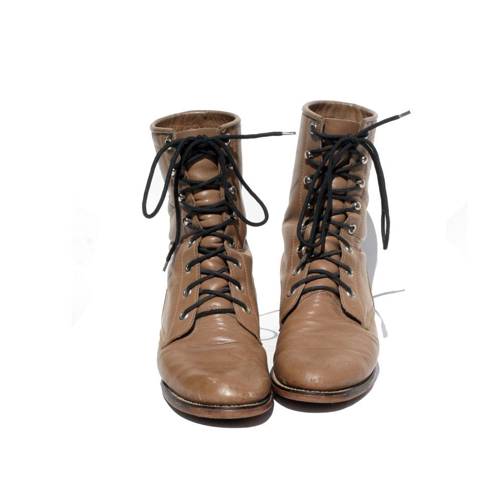 Justin Tan Leather Ankle Boots size: 5.5