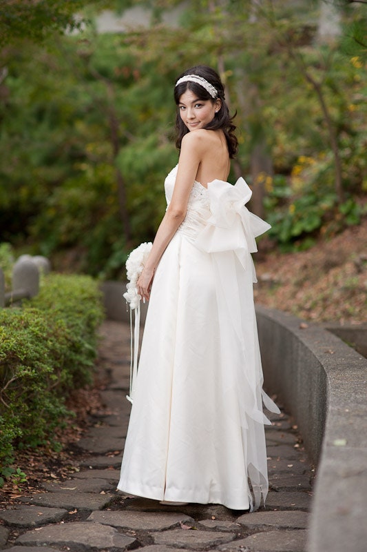 Balloon Back Bow Wedding Dress -The Akina Gown
