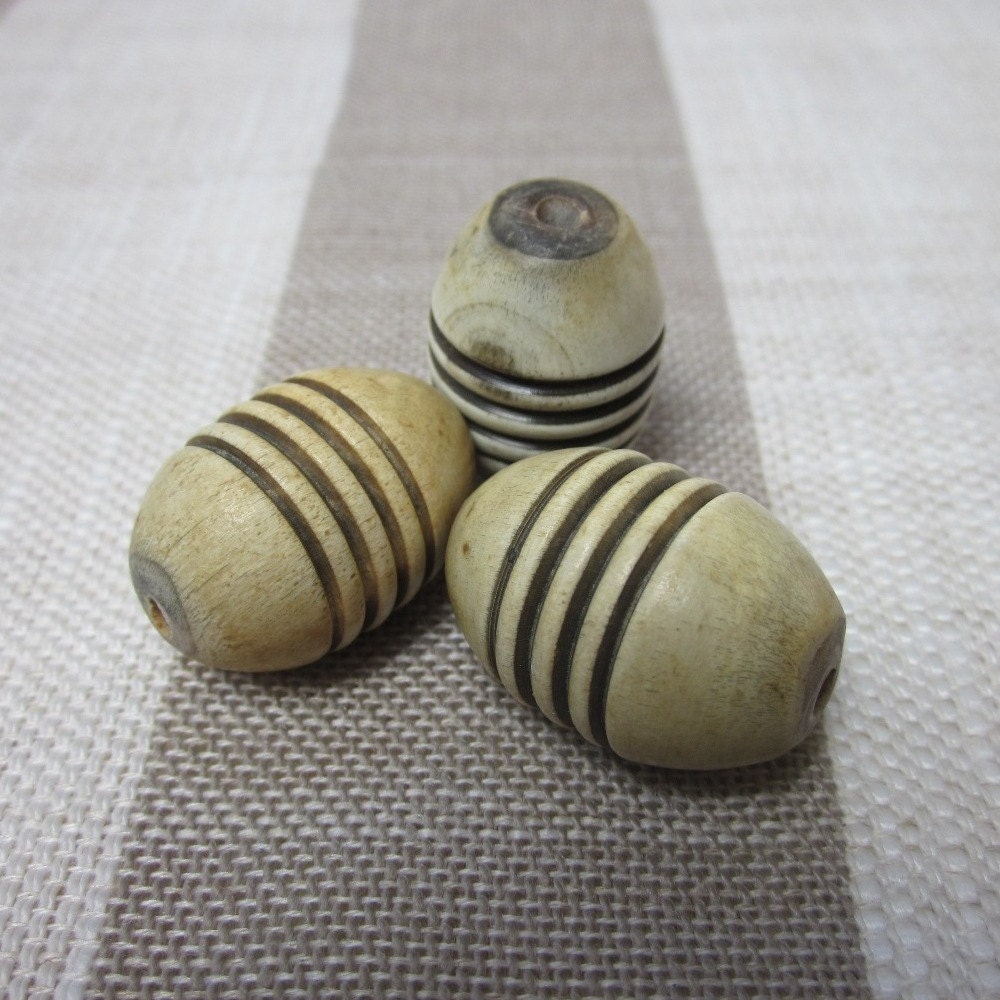 3 Large Oval Horn Banded Beads
