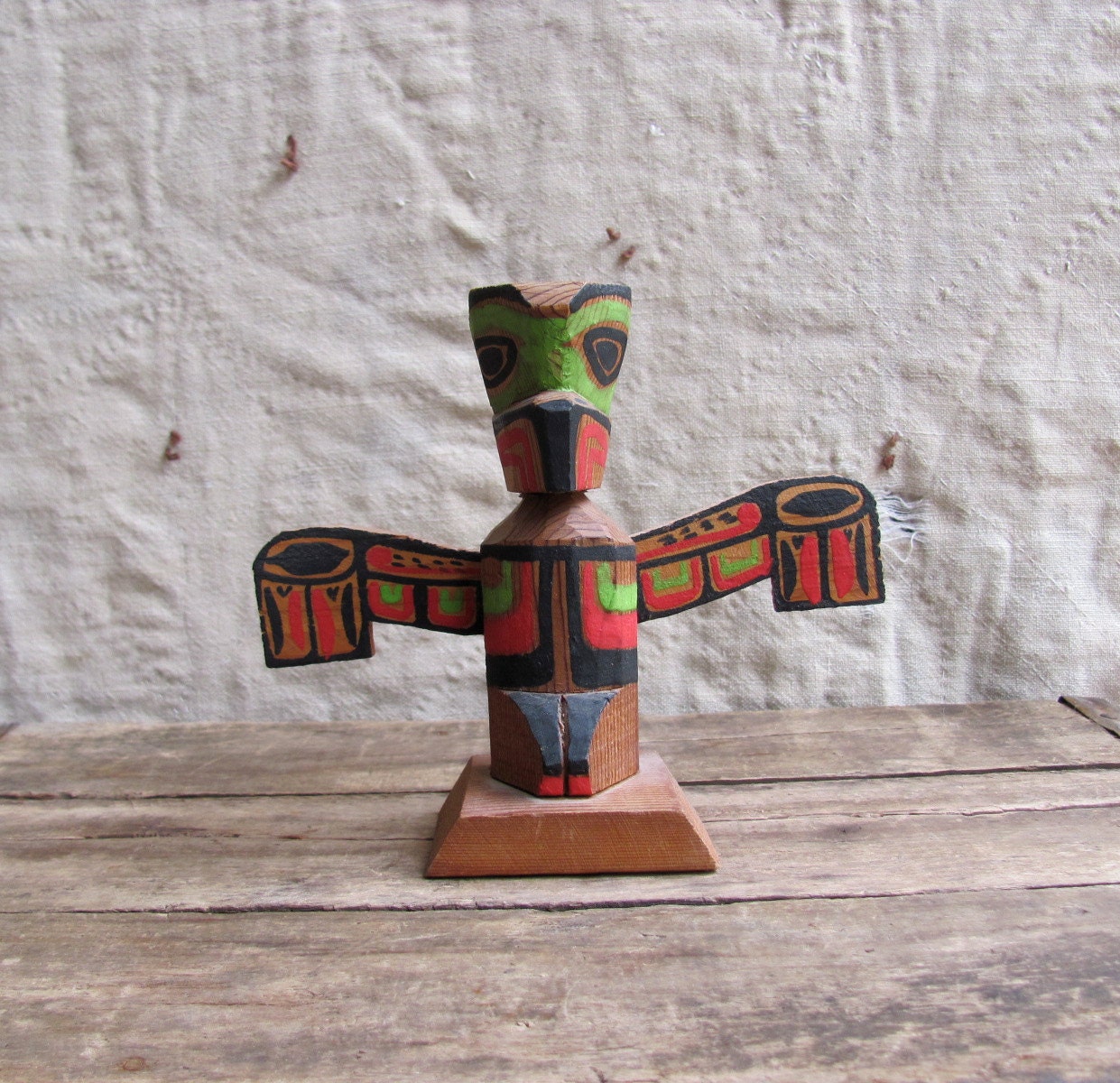 vintage c. 1950s painted wood totem pole souvenir