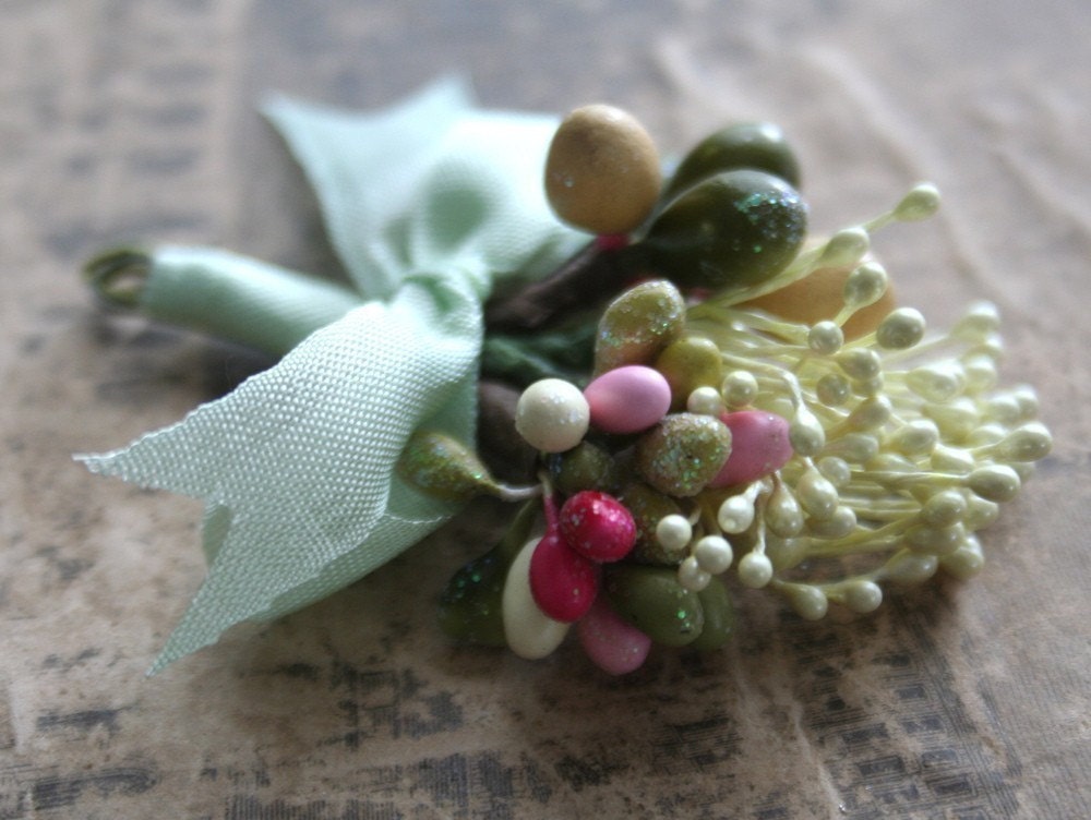 ribbon wrapped glittered posy with vintage stamens