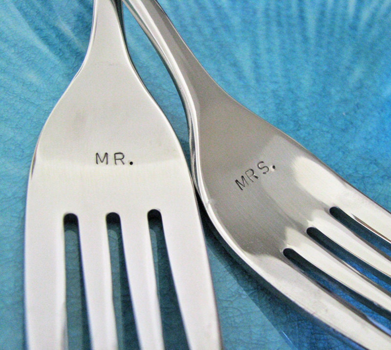 custom wedding cake fork set - personalize for a great gift and wedding keepsake
