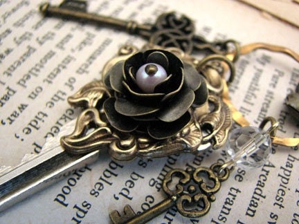 Royal Keys Steampunk Statement Necklace - Bohemian Collection