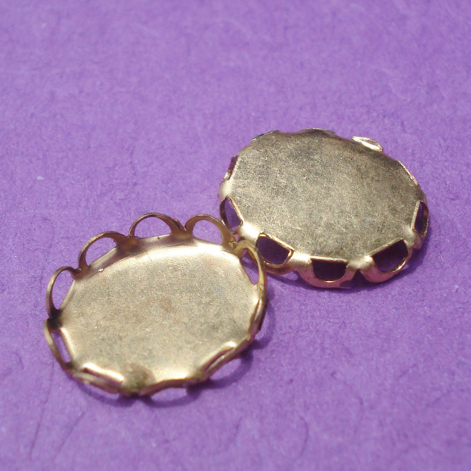 Small 8x10mm Brass Scallop Lace Edge Oval Flat Back Settings For Flat Back Jewels or Cabs. (6 pieces)