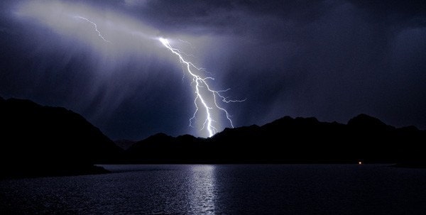 Lightning over Lake Mead (M)