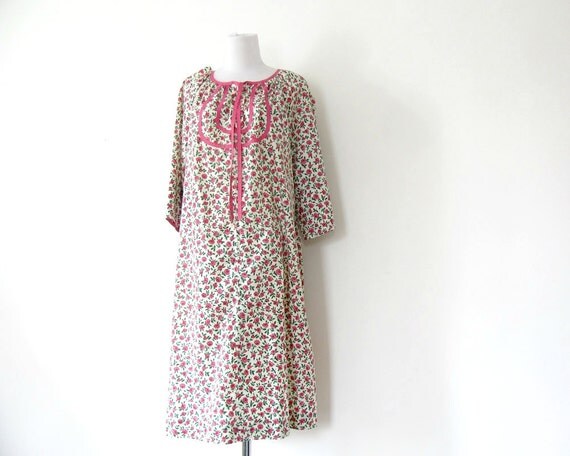 70s Floral Dress House Dress Pink Roses L XL TLC