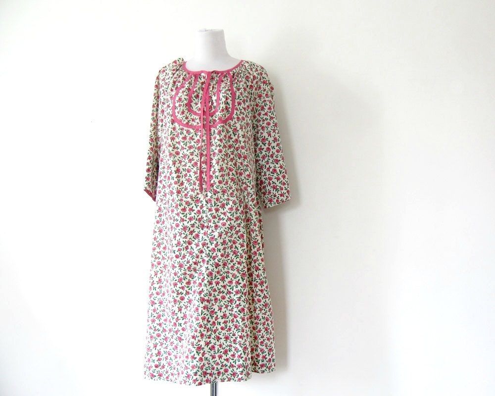 70s Floral Dress House Dress Pink Roses L XL TLC