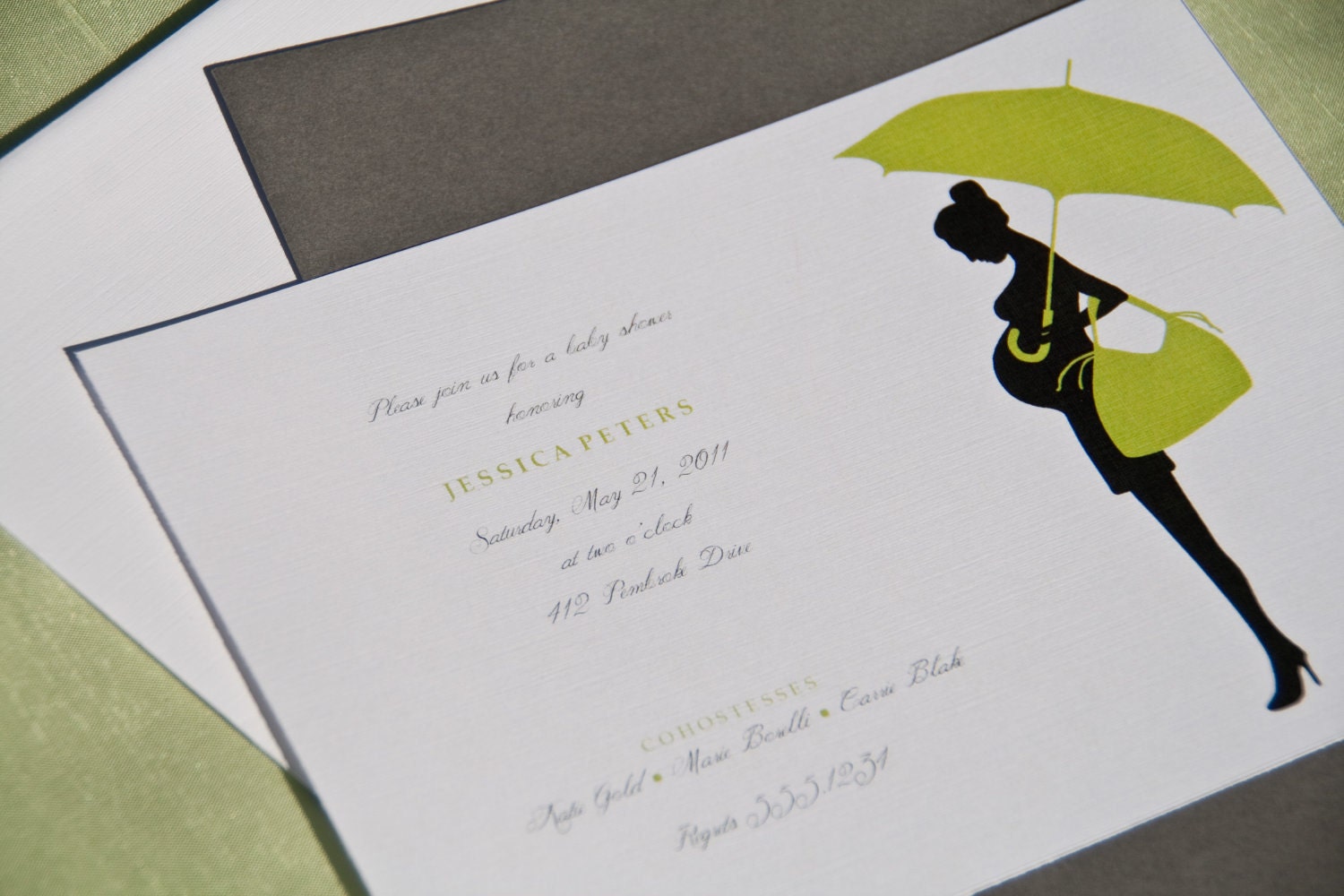 Baby Shower Mom-to-Be Umbrella Silhouette in Green Party Invitations set of 10 by Belleza e Luce Il_170x135