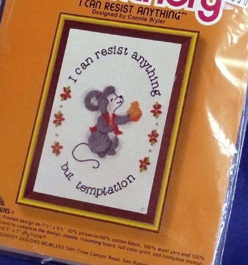 Crewel Embroidery Project Kit - Mouse  5 X 7 Inches  - AND 5 X 7 Wood Jiffy Picture FRAME