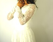 Vintage Creamy White Lace Wedding Dress from Pudding