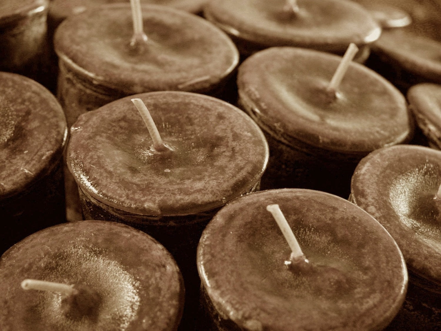 Frankincense and Myrrh Votives Set of 6