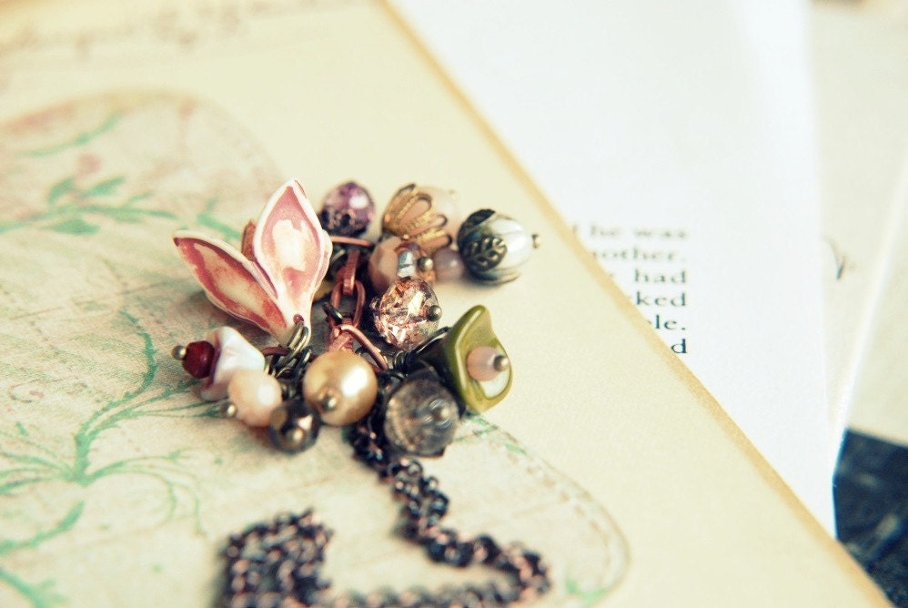 Garden botanicals. delicate blooming flower necklace.