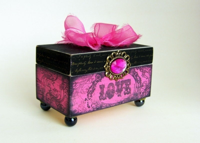 Trinket Box / Pink Betsy Keepsake box