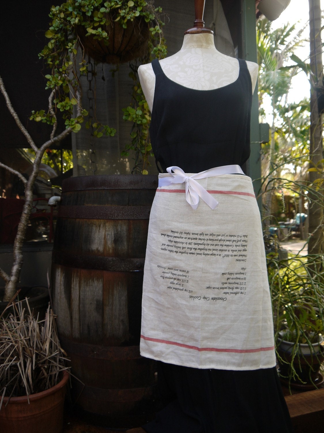 Cheat sheet recipe aprons- chocolate chip cookies