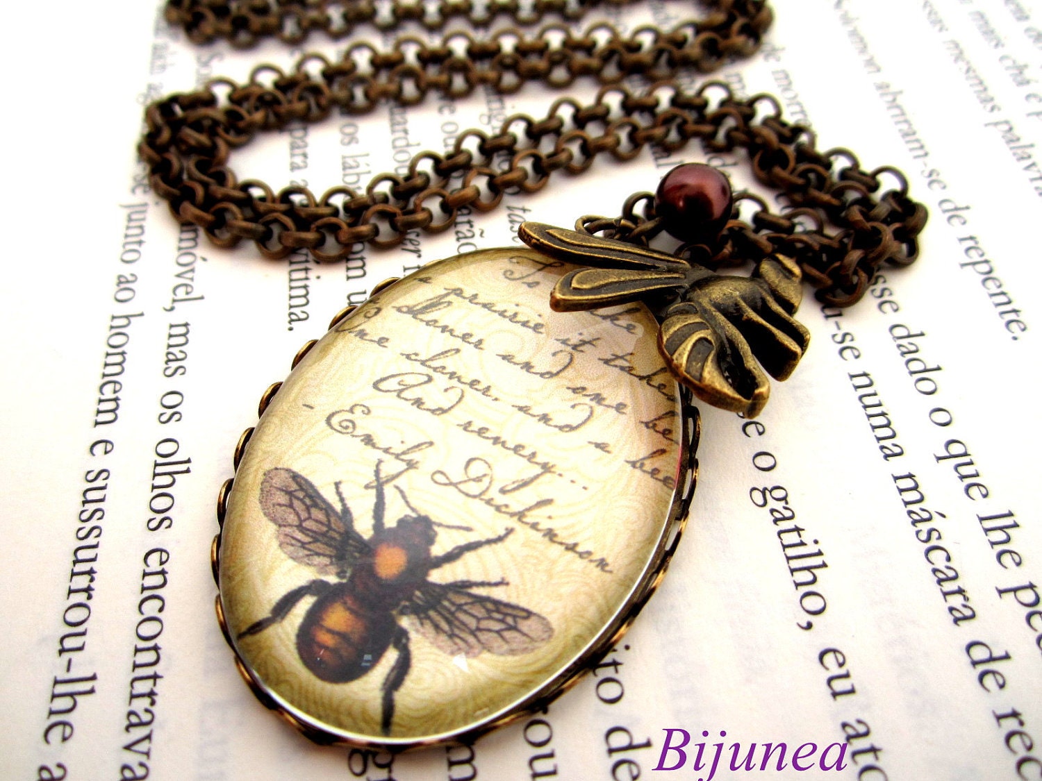 Bee - Emily Dickinson necklace n471