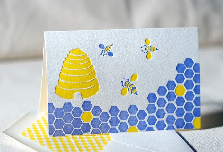Letterpress Note Cards - Bumble Bee. Bamboo paper, patterned envelopes, set of 6 cards. 4-E6U