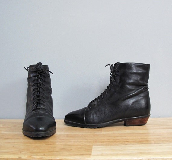 lace up flat black boots