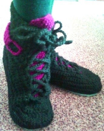 Crochet Slippers -- Free Patterns - Crochet -- All About