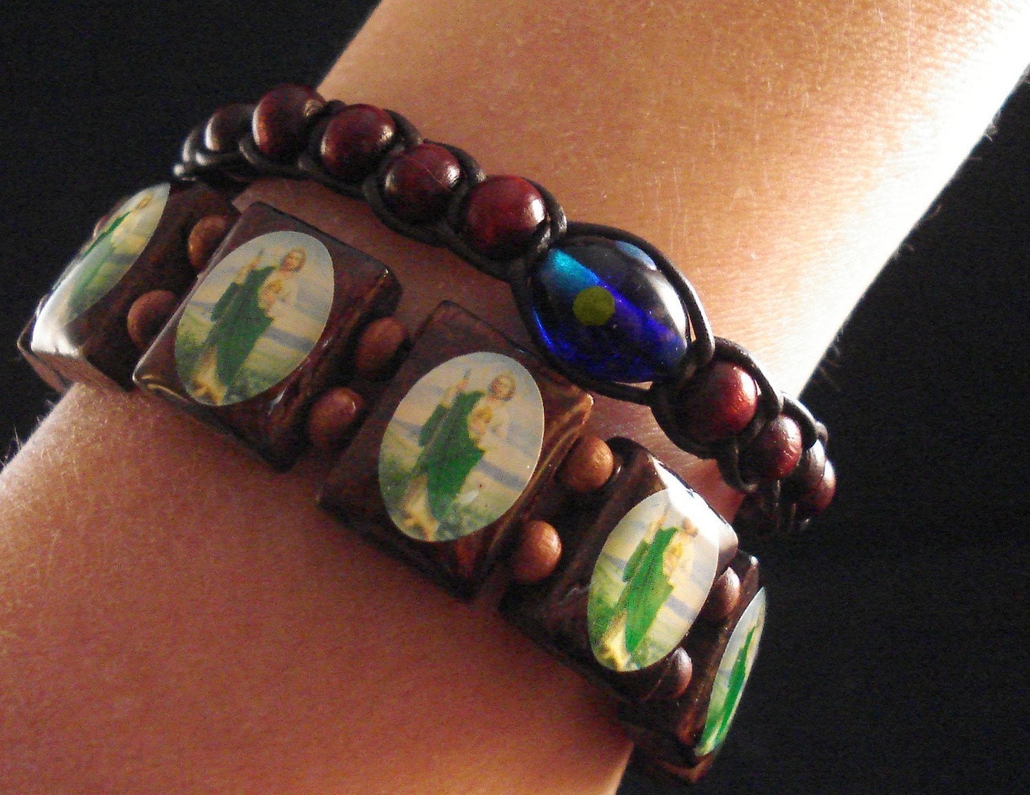 Custom Bella Twilight glass bead prayer bracelet featured in the Twilight Costume Collection