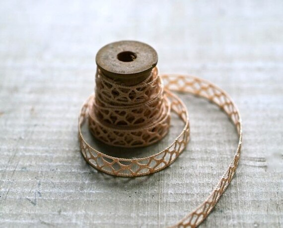 Antique Pale Peach Lace Trim
