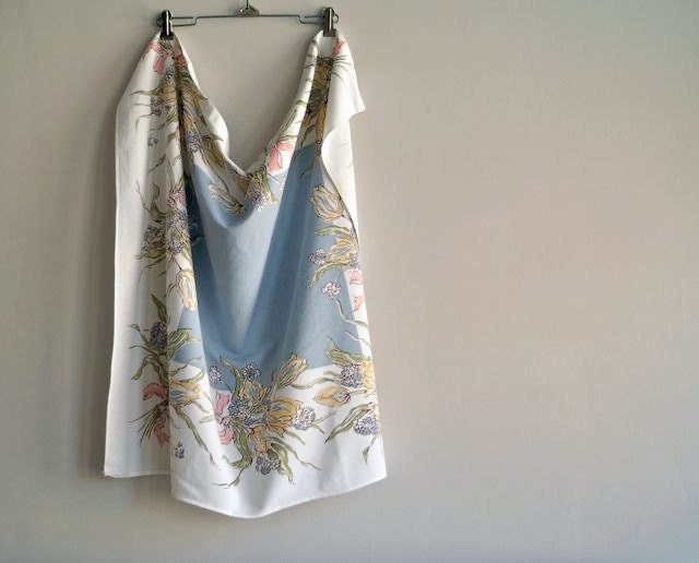 Vintage 1950s Fabric Panel, Tulip Print, Tablecloth, Curtain, for DIY Home Decor