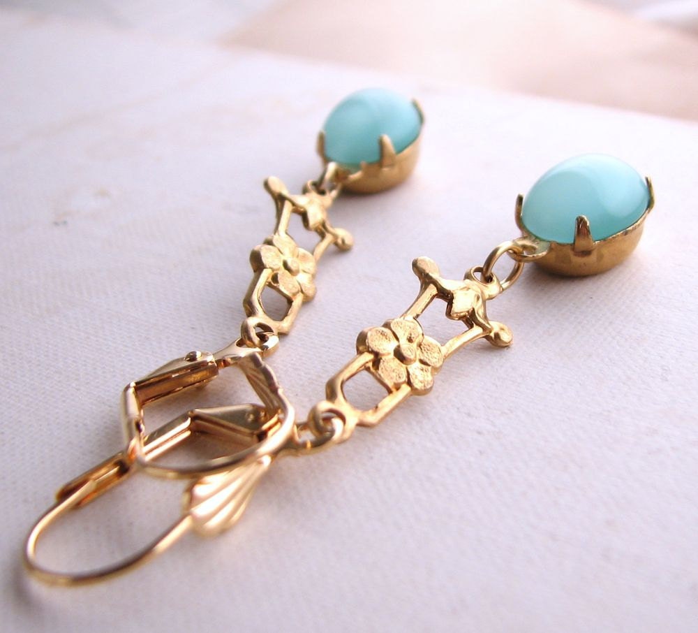 spring jewelry Aqua mint earrings with vintage glass stones
