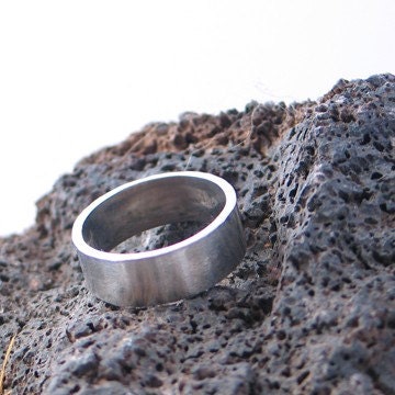 10k White Gold Ring 8mm, size 5 - 13