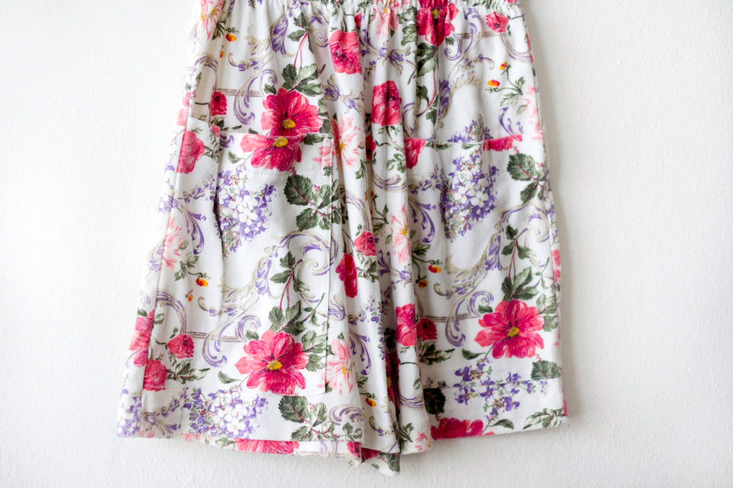 CIAO SUMMER SALE Floral High Waisted Shorts Size Small