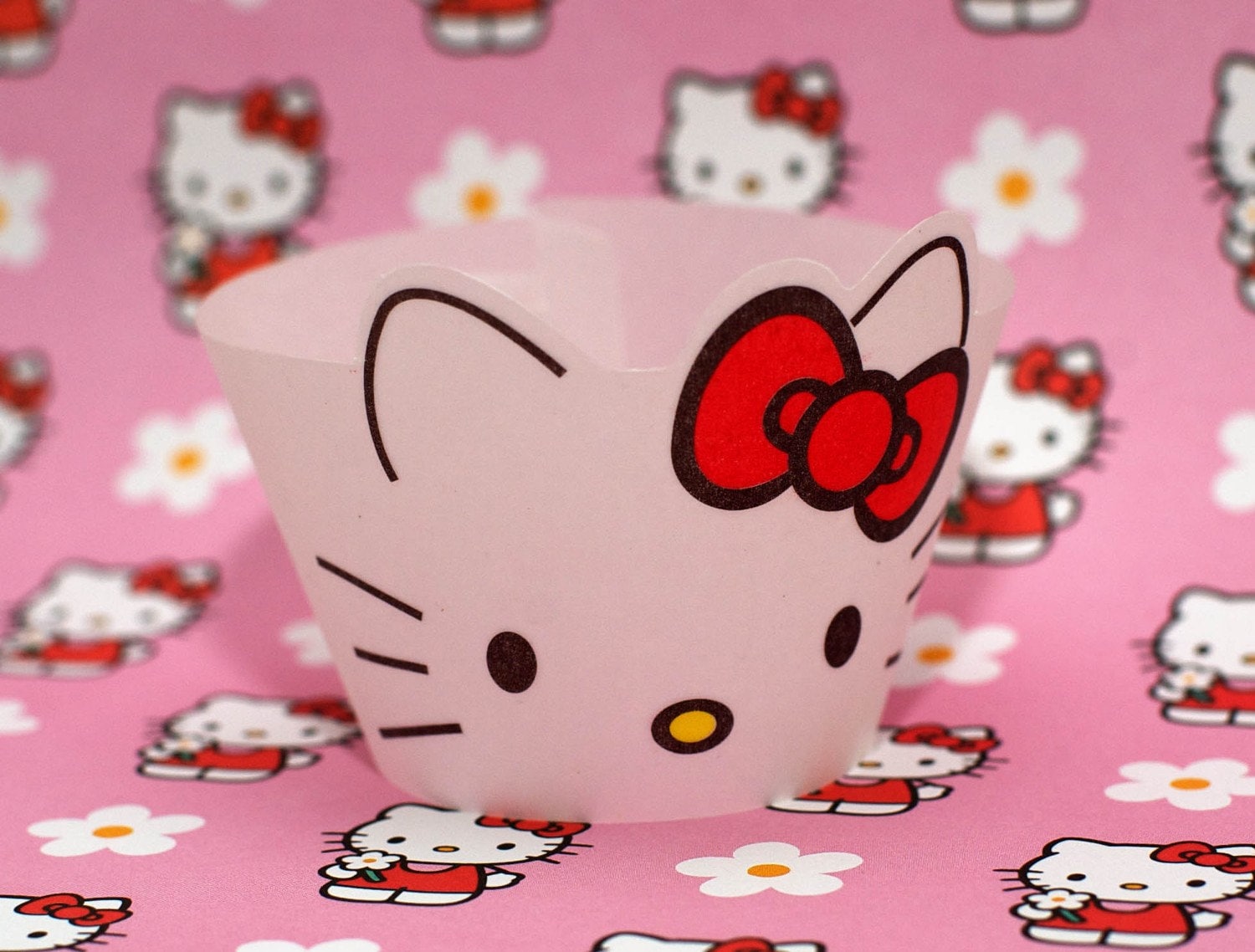 Hello Kitty Cupcake Wrappers. Wilton 4157575 Hello Kitty Baking Cups.
