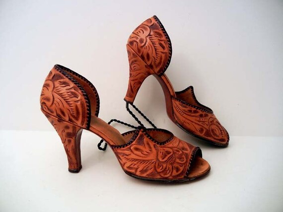 Amazing Vintage 50's Hand Tooled Leather Mexican High Heel Shoes