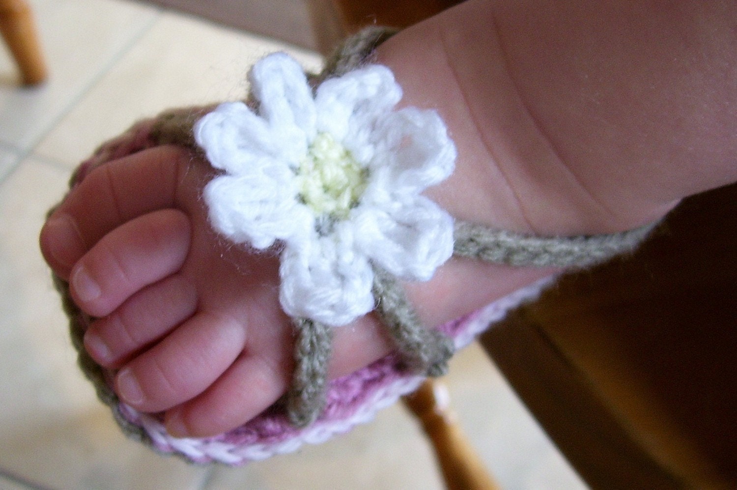 Download Now - CROCHET PATTERN Daisy Baby Flip Flops - Baby and Toddler - Pattern PDF