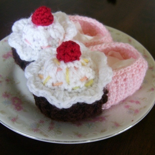 Download Now - CROCHET PATTERN Lil' Cupcake Baby Shoes - Pattern PDF