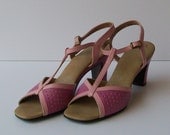 1970s shoes / vintage 70s sandals / strappy / 7.5 / Sweet Pink Summer T-Strap Sandals