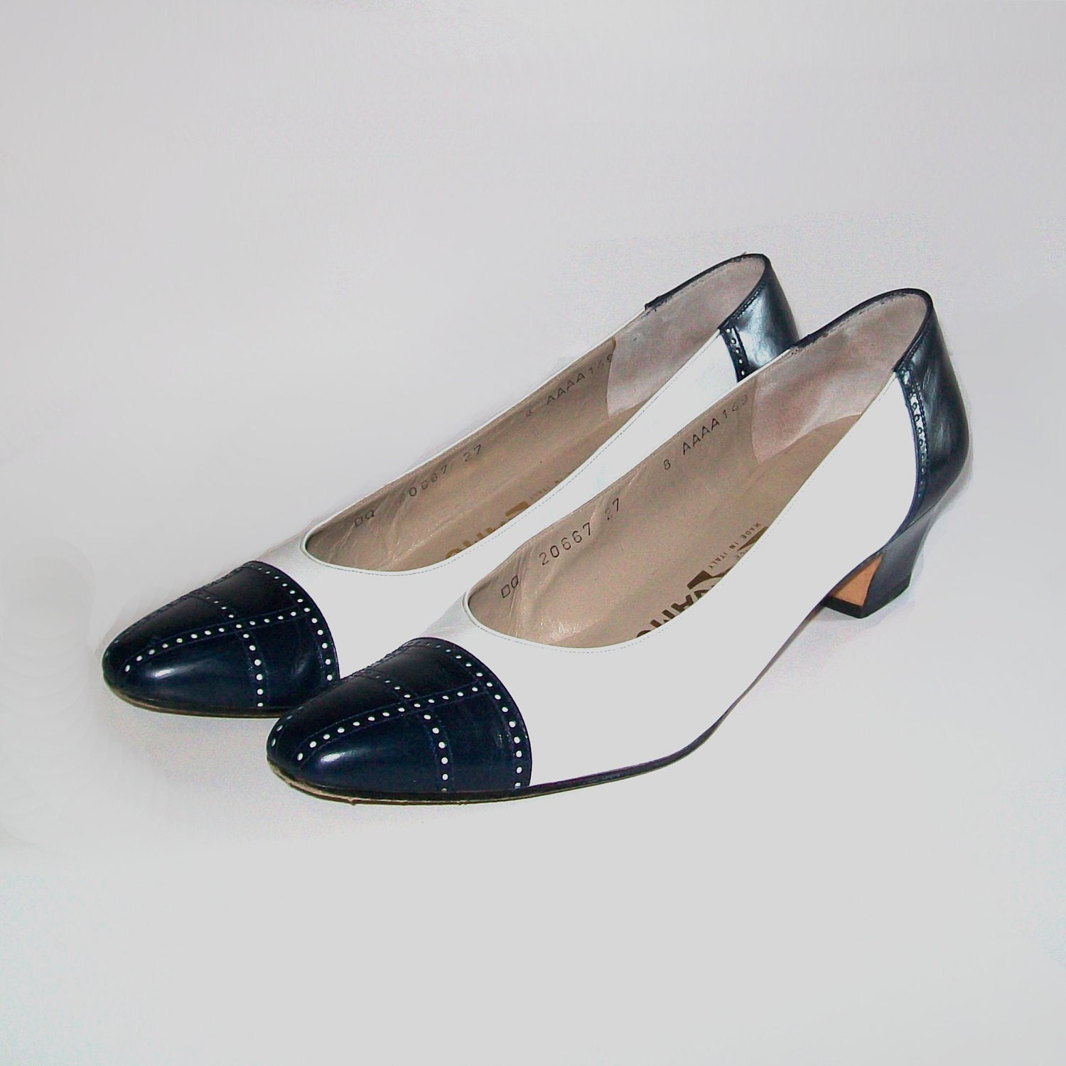 1990s Salvatore Ferragamo flats / vintage 90s Ferragamo shoes / 8 / leather / Spectator Pumps in Navy and White