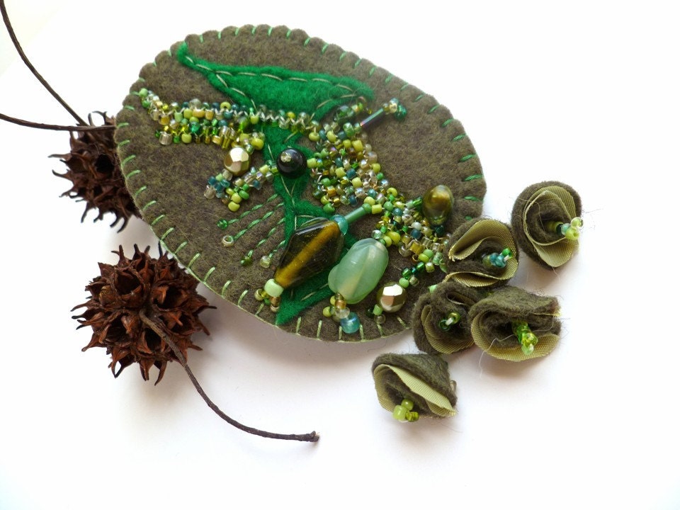 SALE Green meadow IV, fiber art pin