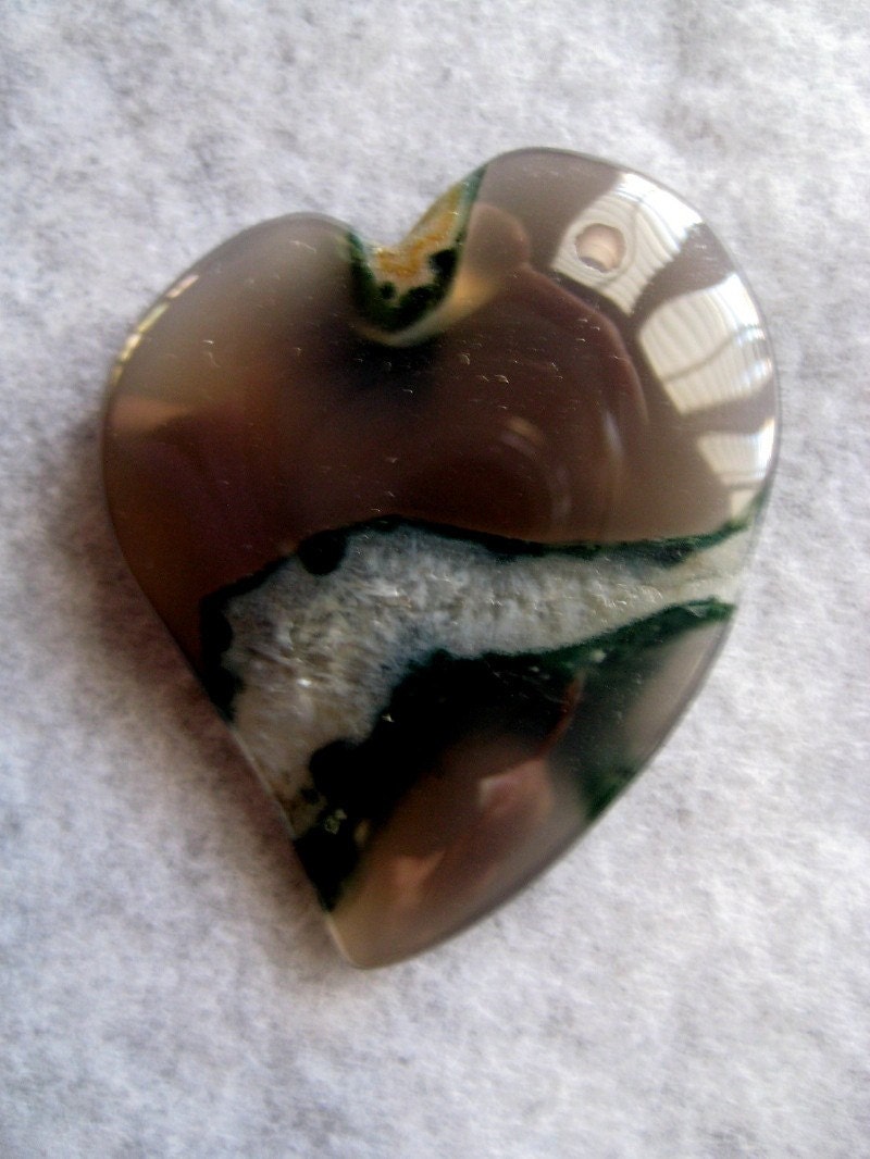Agate Heart Pendant
